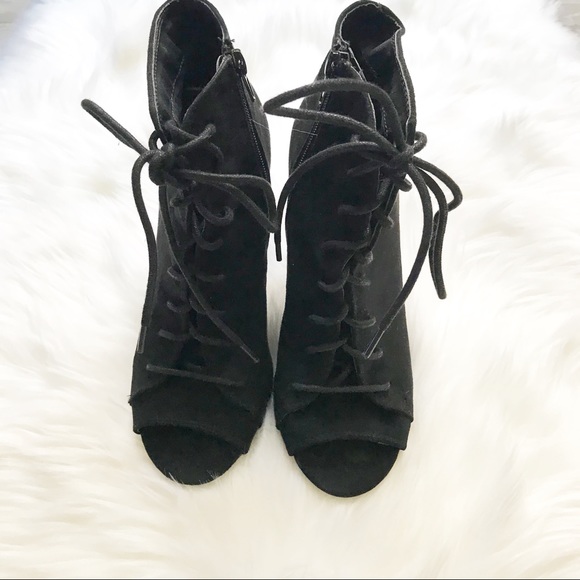 Black peep toe booties - Picture 2 of 4